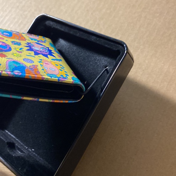 Rick & Morty Collectible Tin & Wallet - Picture 4 of 4